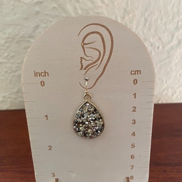 bundle 3 for $12. Teardrop dangle earring gold tone and sparlkly. - Picture 2 of 3